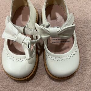 Kids White Mary Jane Shoes with Bow/ baby gap